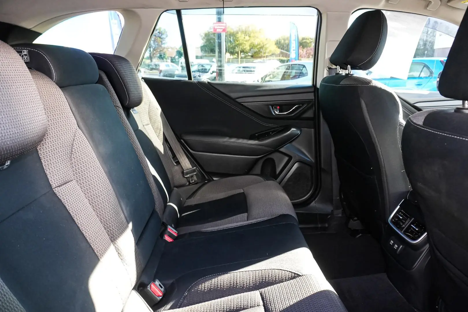 2021 Subaru Outback Gallery Image 9
