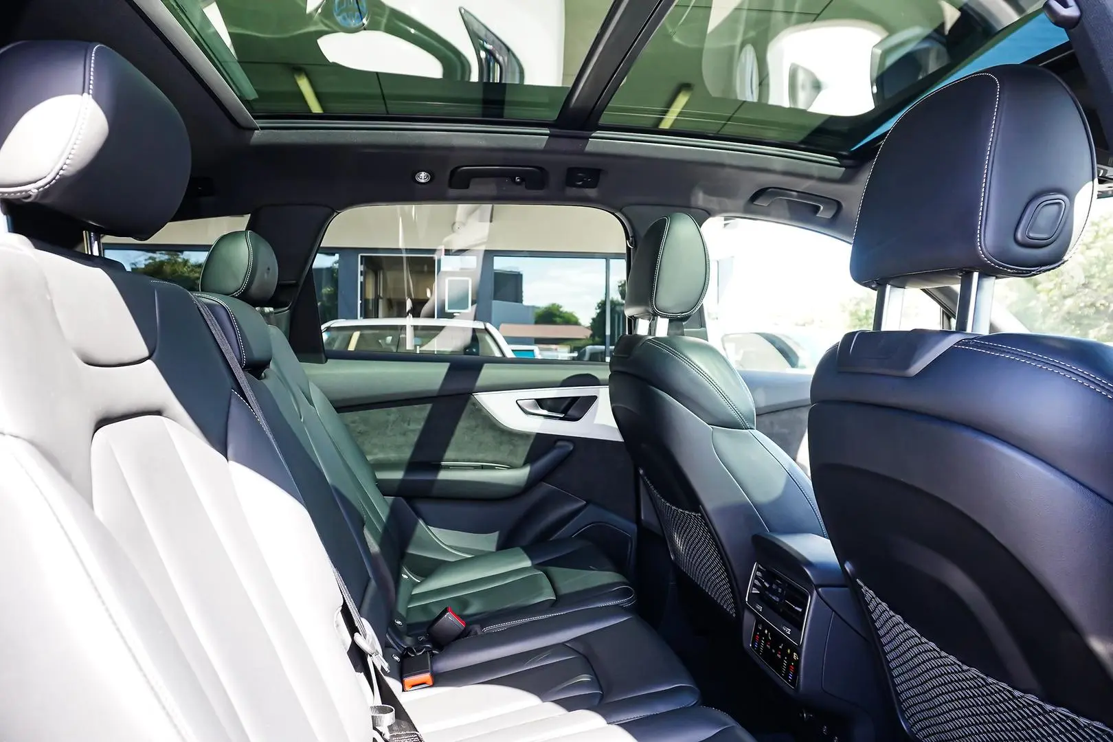 2022 Audi Q7 Gallery Image 7