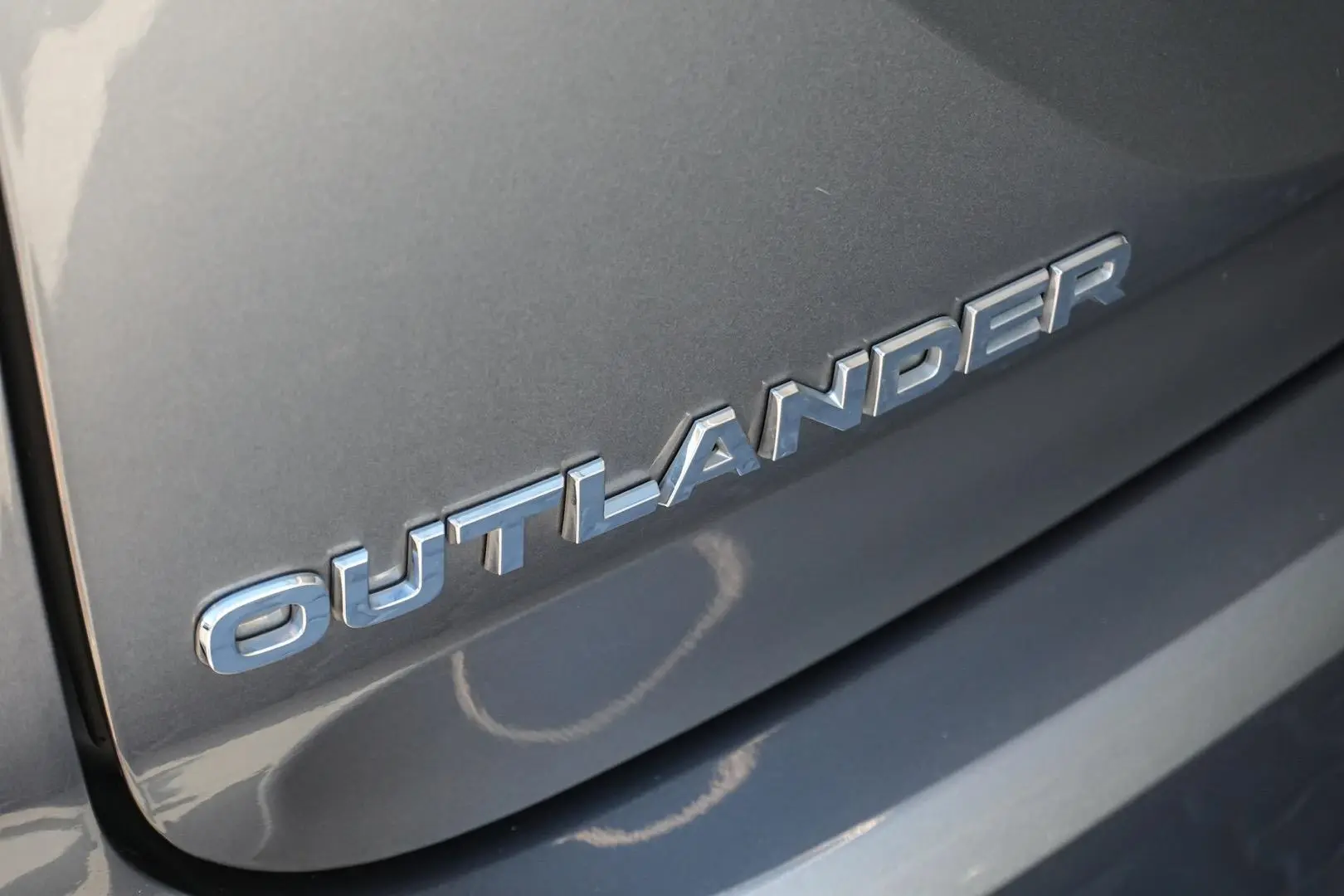2023 Mitsubishi Outlander Gallery Image 15