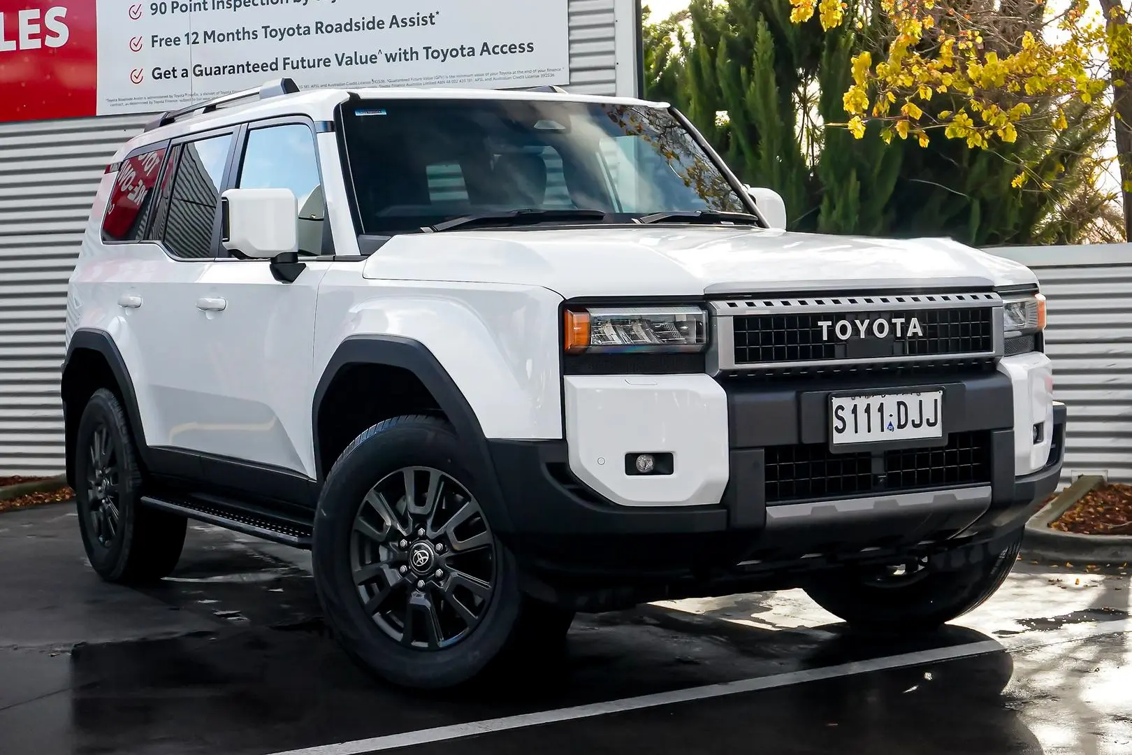 2024 Toyota Landcruiser Prado Gallery Image 2