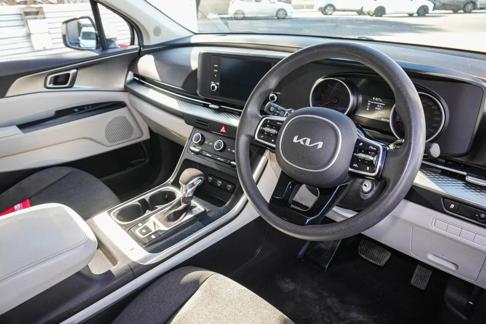 2022 Kia Carnival Gallery Image 7