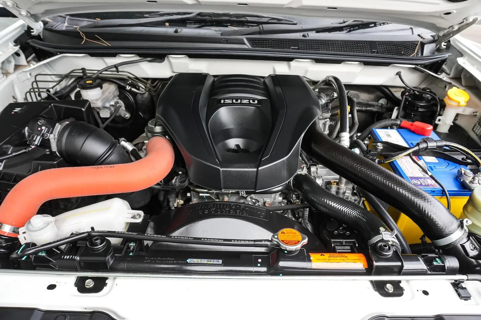 2018 Isuzu D-MAX Gallery Image 25