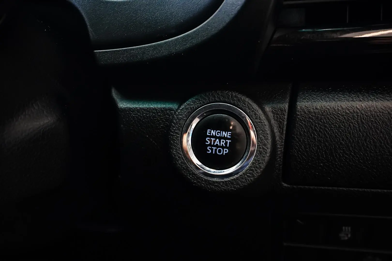 2020 Toyota Hilux Gallery Image 23