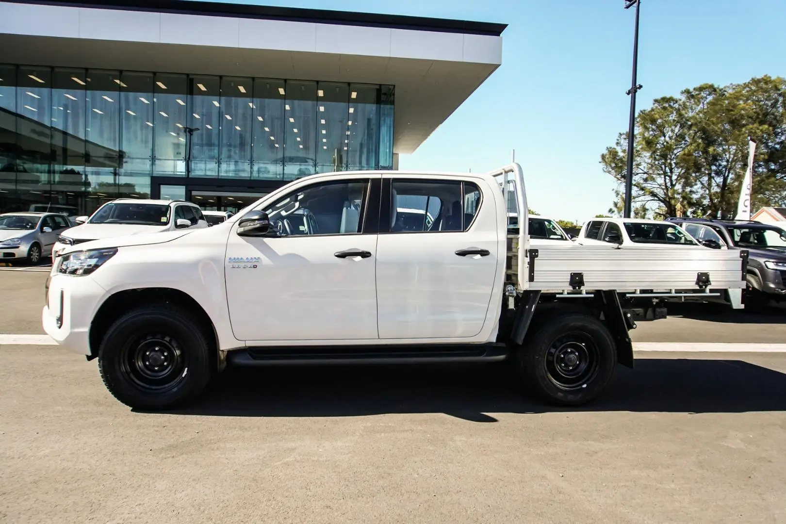 2022 Toyota Hilux Gallery Image 3