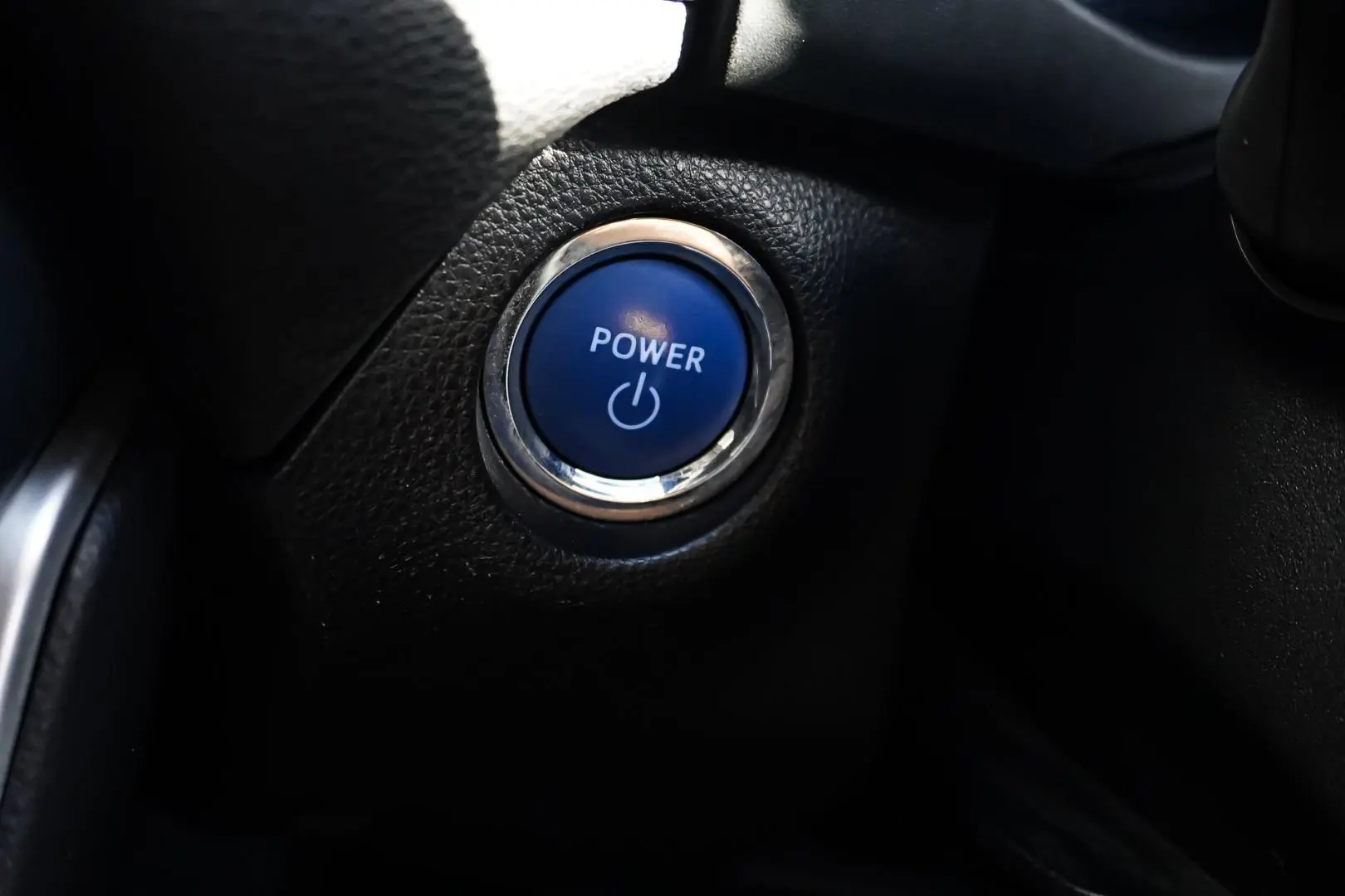 2019 Toyota RAV4 Gallery Image 25