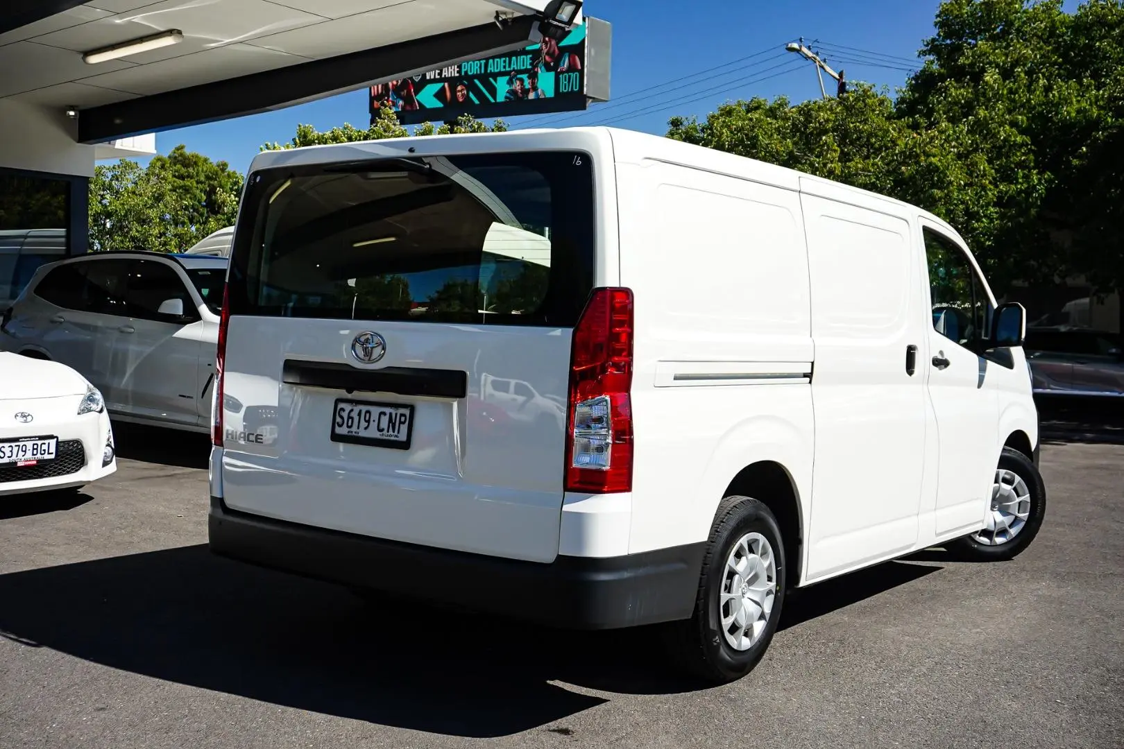 2021 Toyota Hiace Gallery Image 3