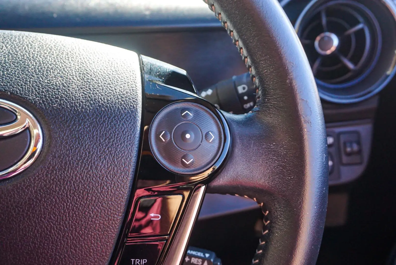 2018 Toyota Prius C Gallery Image 21