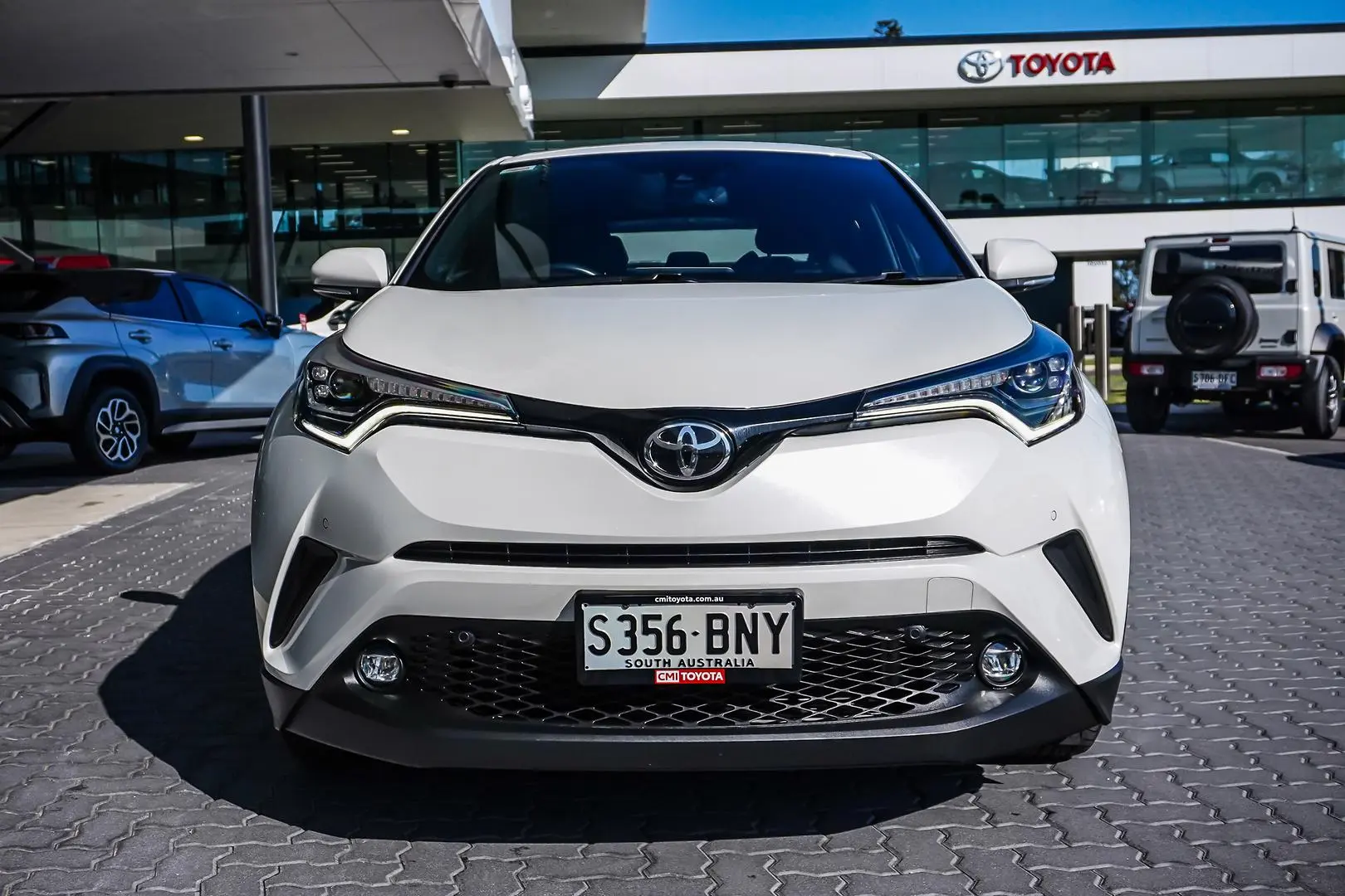 2017 Toyota C-HR Gallery Image 5