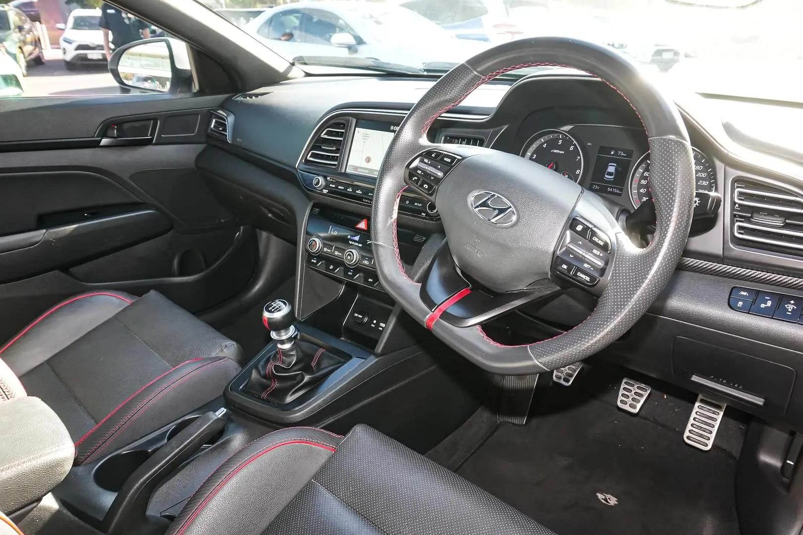 2019 Hyundai Elantra Gallery Image 16