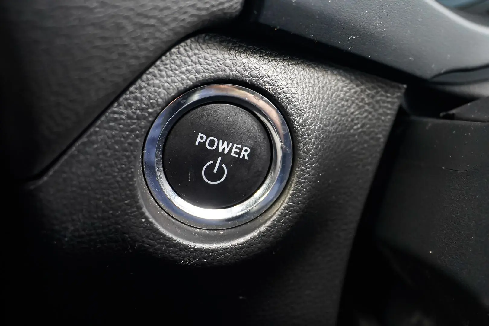 2025 Toyota RAV4 Gallery Image 24