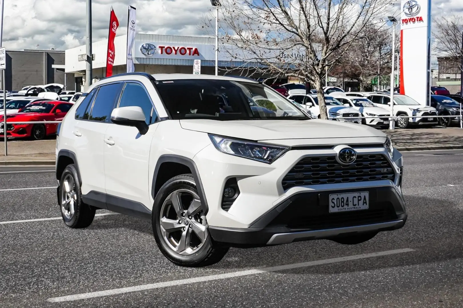 2020 Toyota RAV4 Gallery Image 1