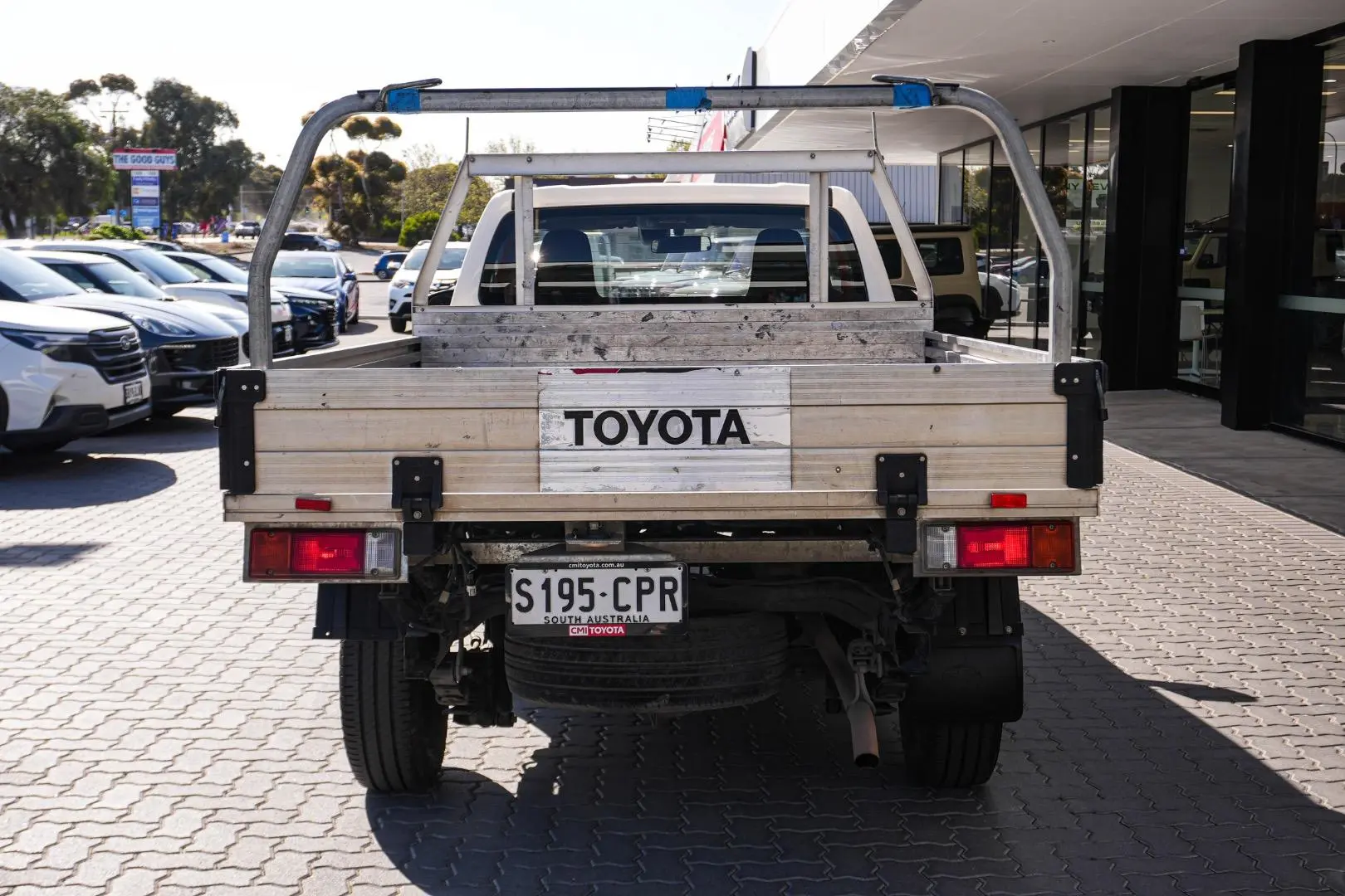 2022 Toyota Hilux Gallery Image 6