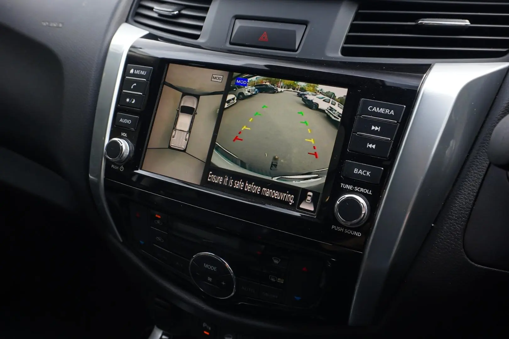 2023 Nissan Navara Gallery Image 27