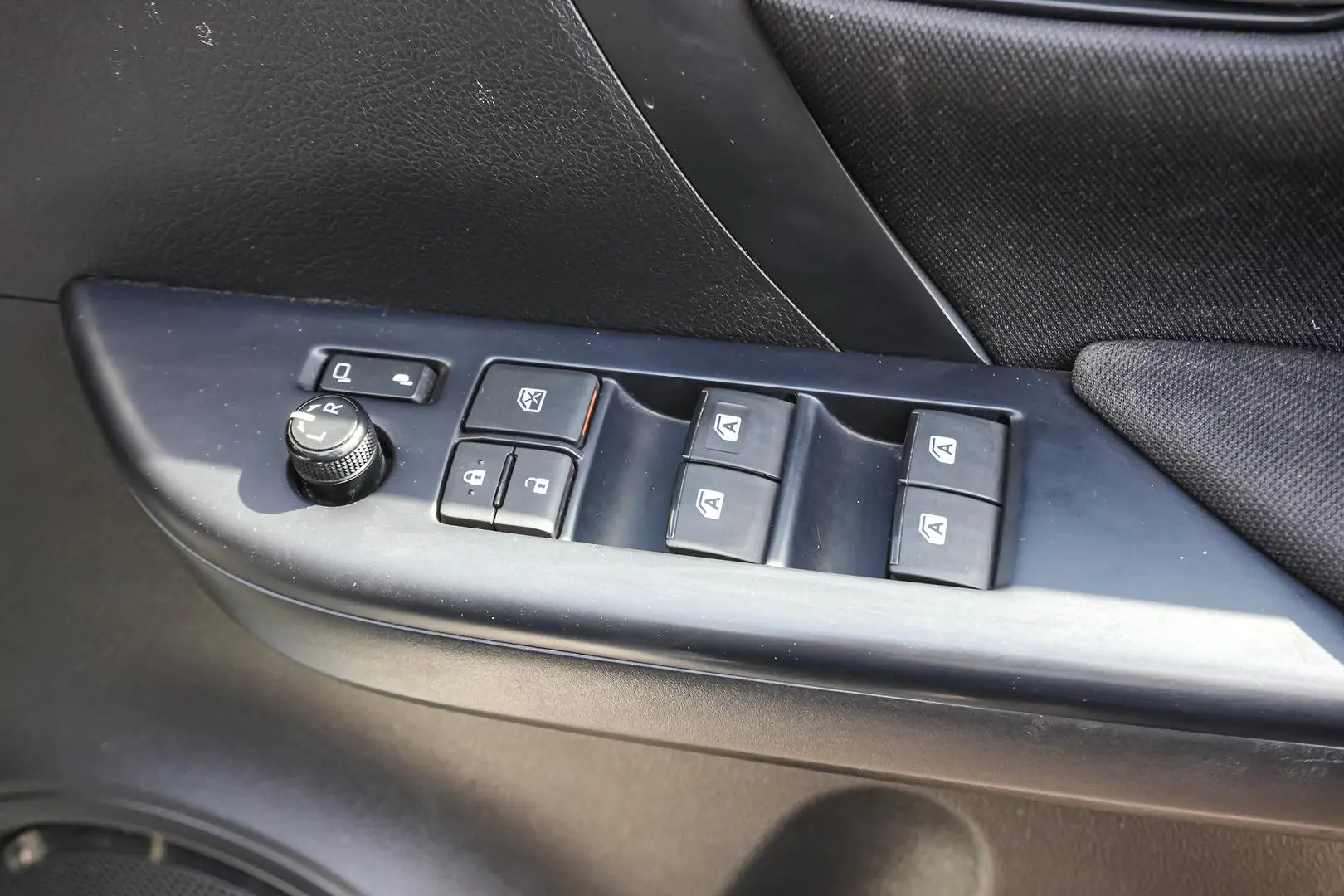 2023 Toyota Fortuner Gallery Image 15