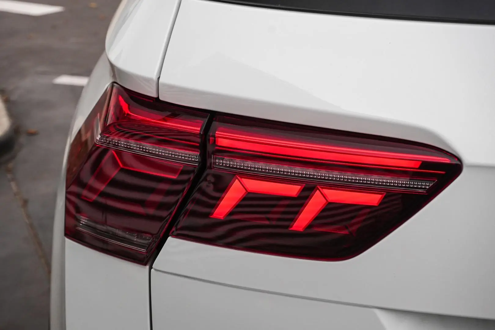 2024 Volkswagen Tiguan Gallery Image 8
