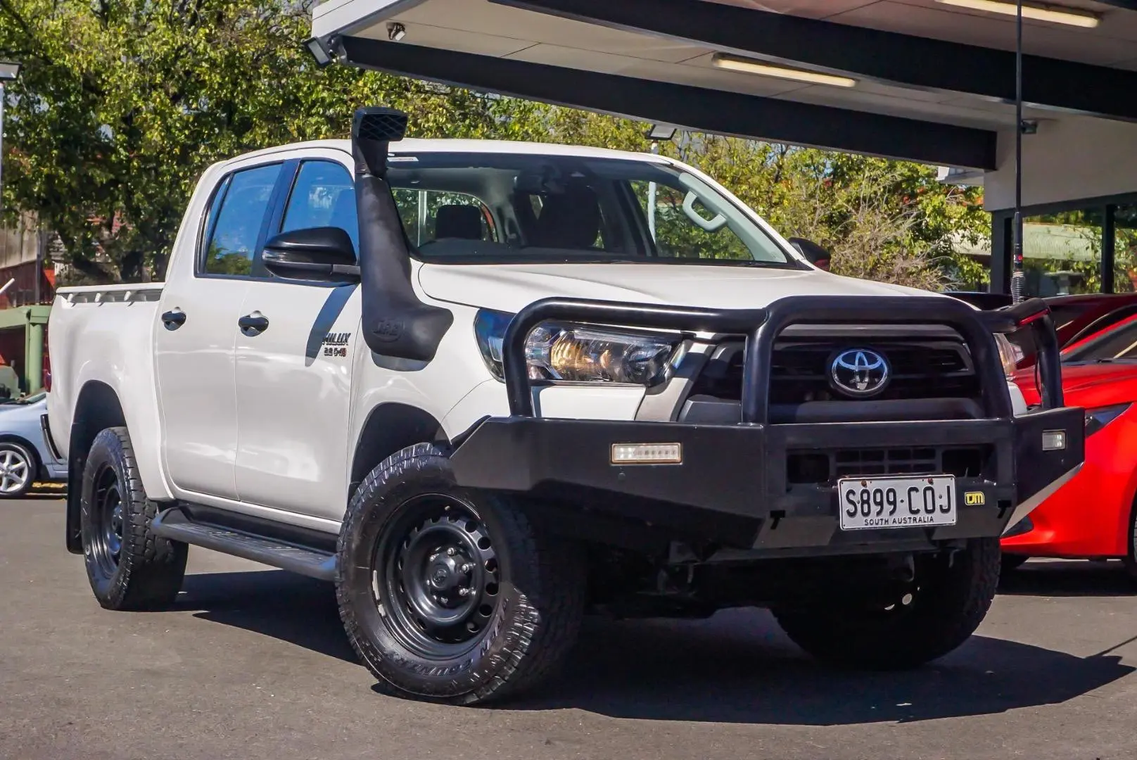 2022 Toyota Hilux Gallery Image 2