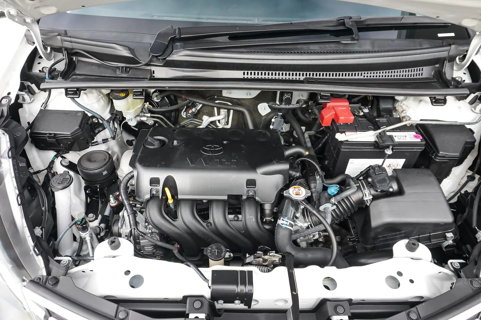 2016 Toyota Yaris Gallery Image 22
