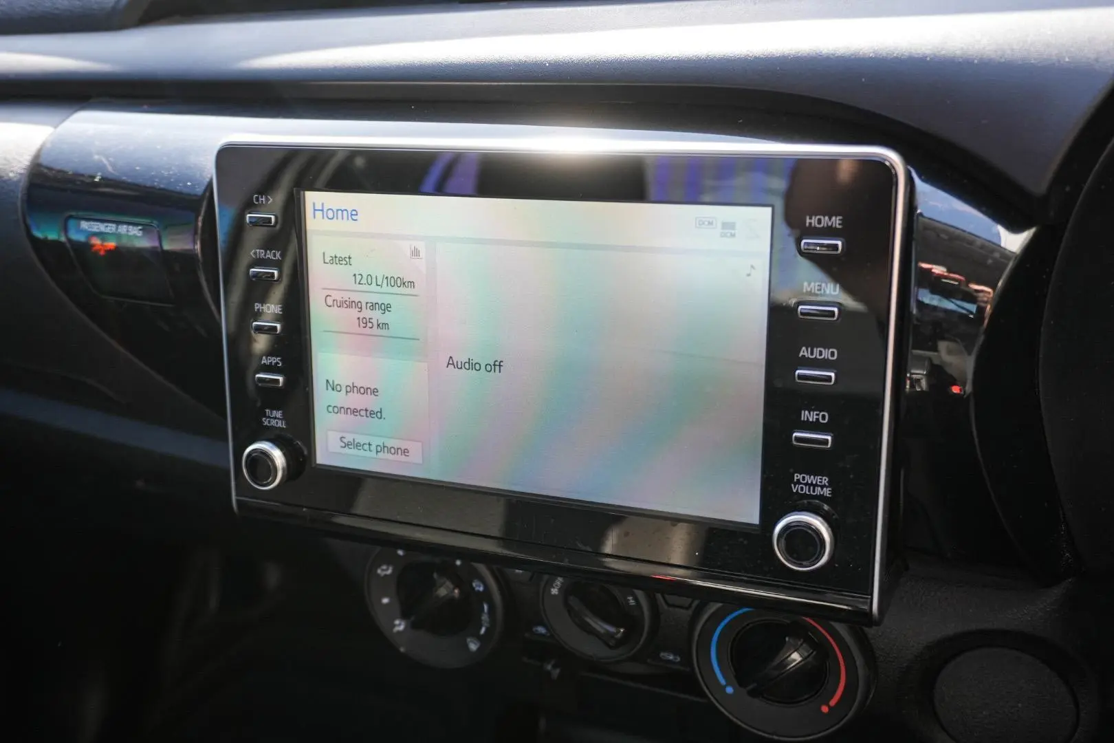 2022 Toyota Hilux Gallery Image 19
