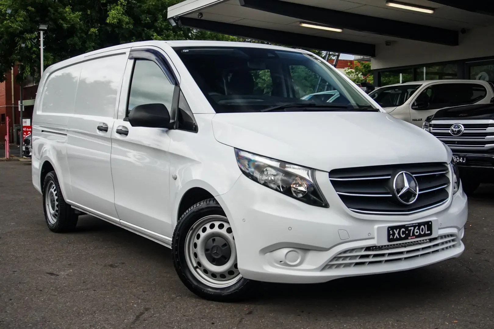 2022 Mercedes-Benz Vito Gallery Image 1