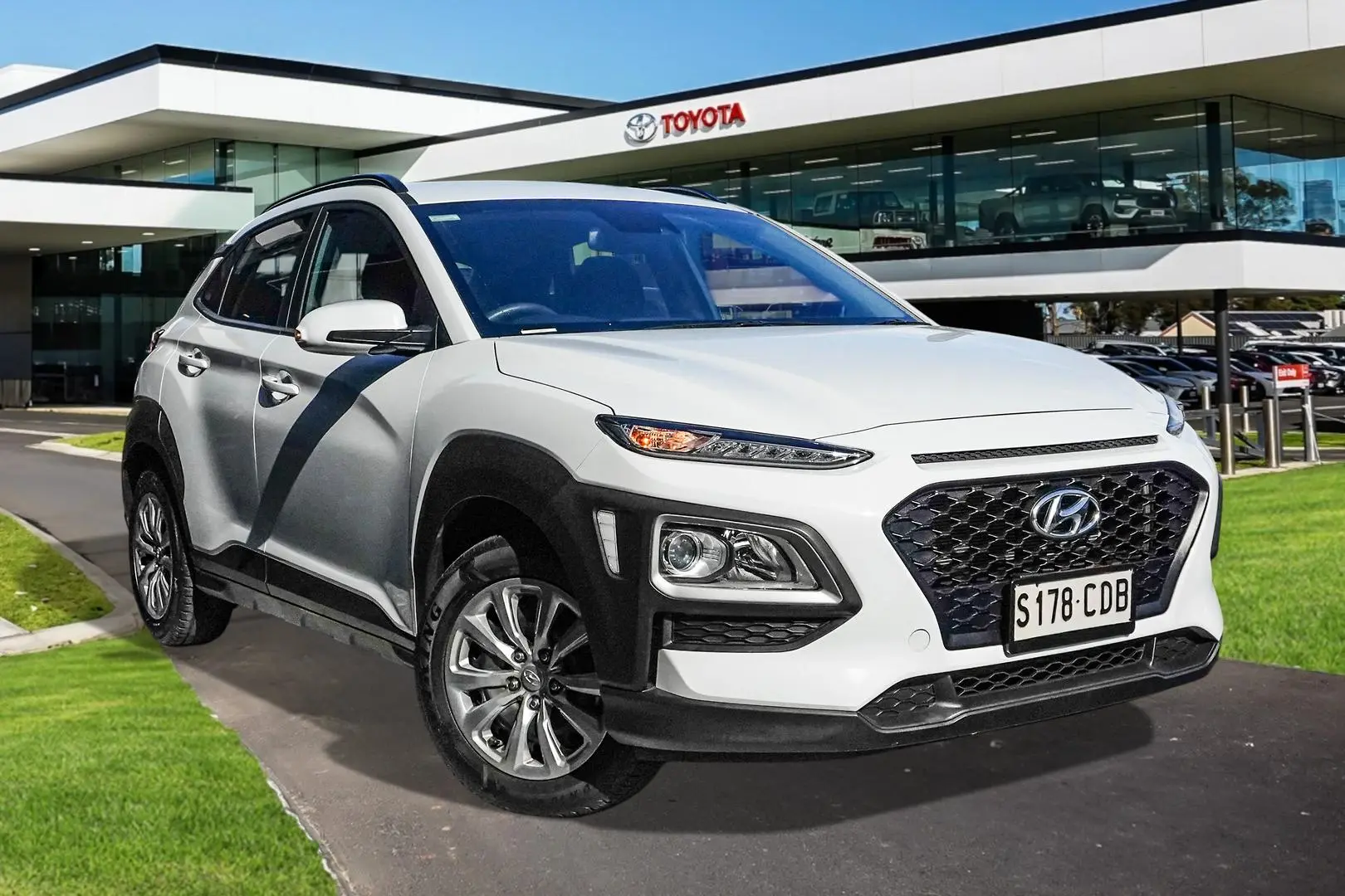 2019 Hyundai Kona Gallery Image 1