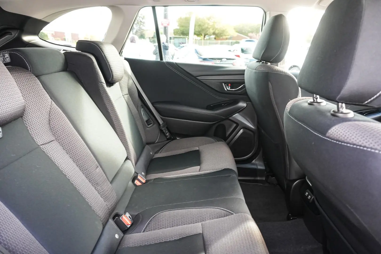 2020 Subaru Outback Gallery Image 9