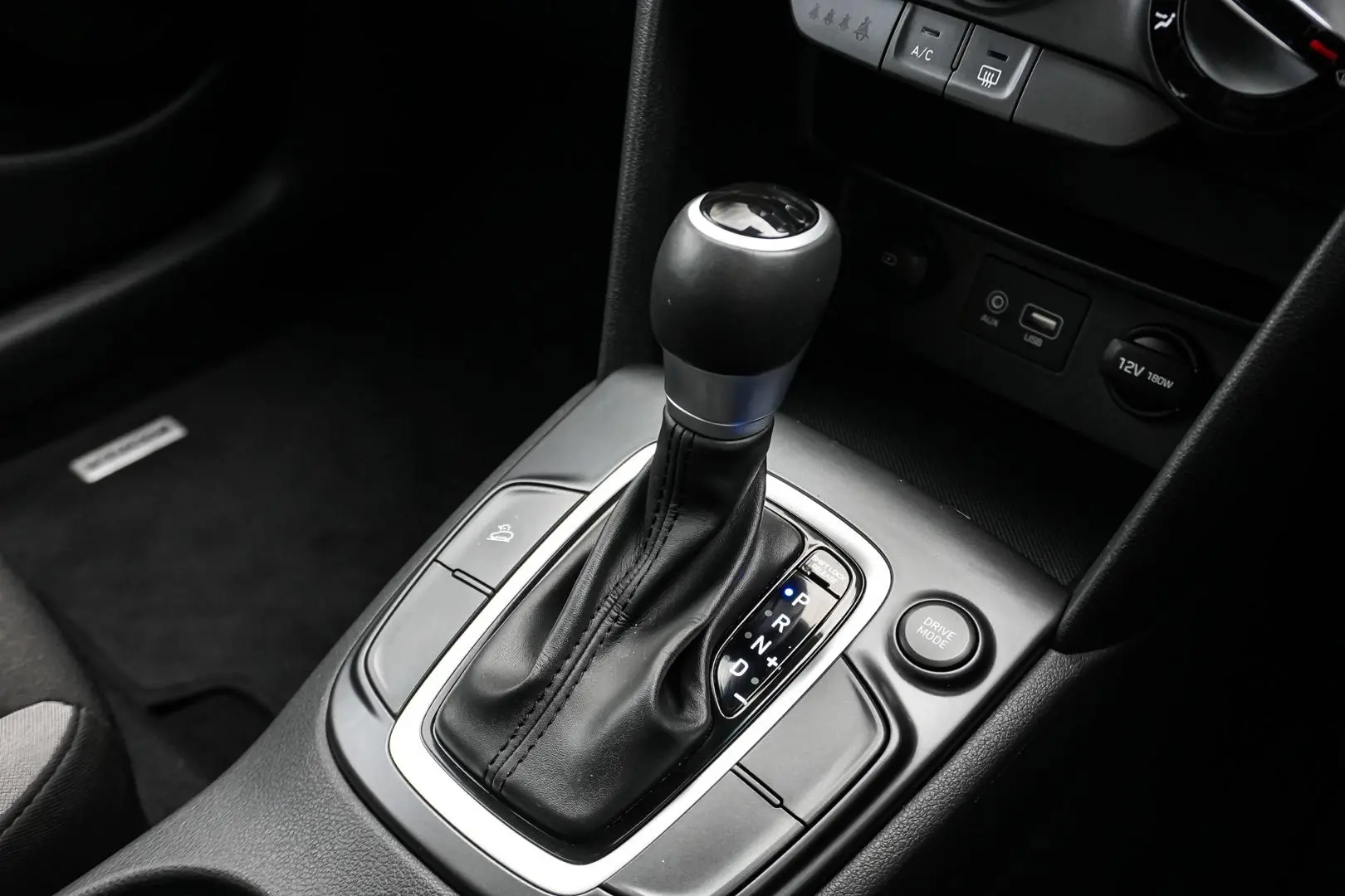 2019 Hyundai Kona Gallery Image 18