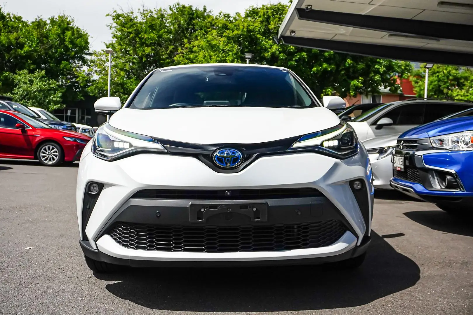 2023 Toyota C-HR Gallery Image 5