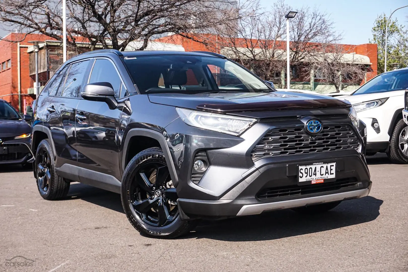 2019 Toyota RAV4 Image 2