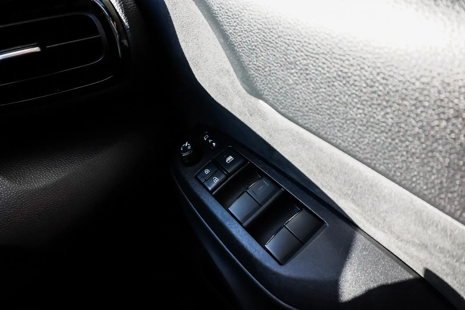 2023 Toyota Yaris Cross Gallery Image 21