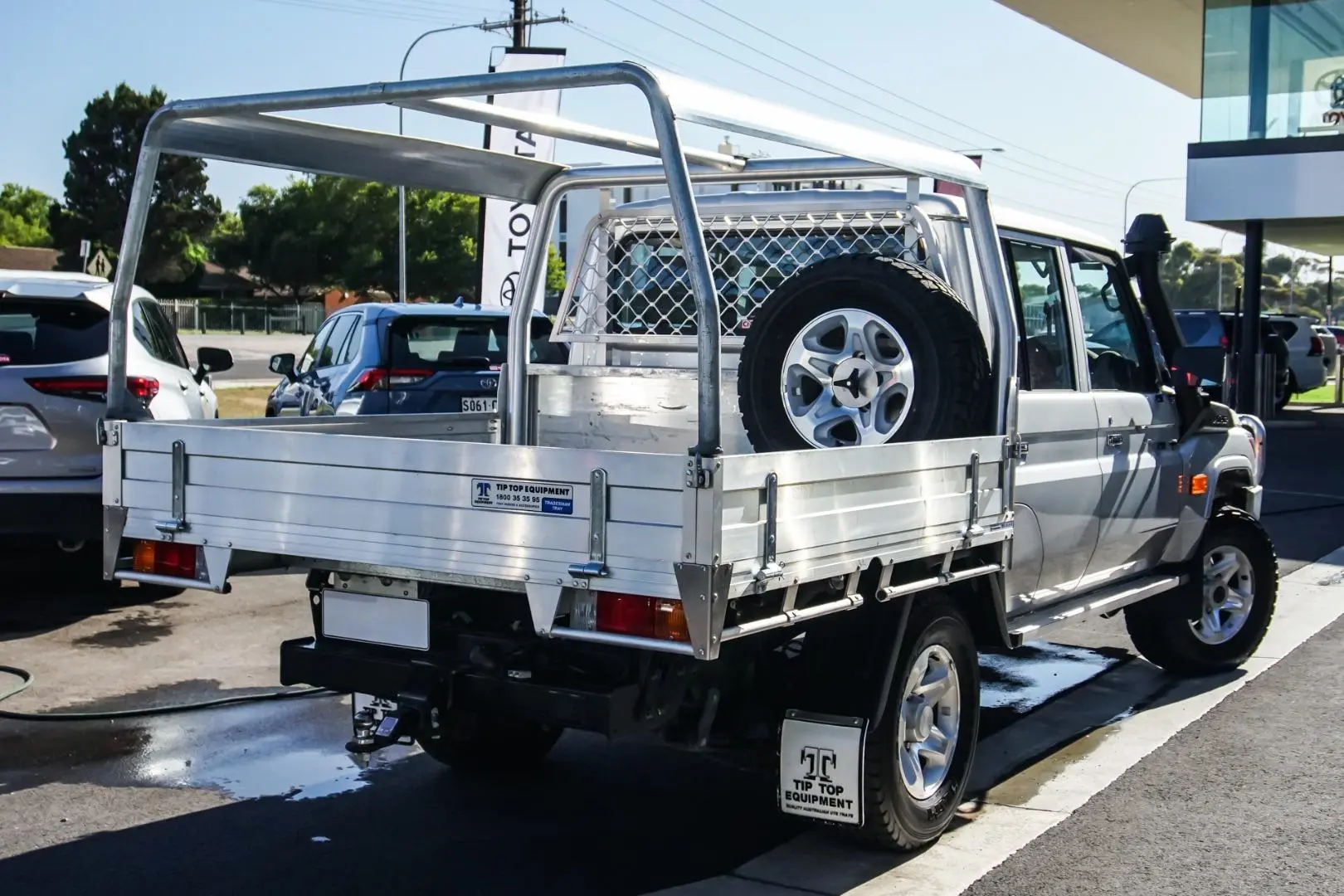 2023 Toyota Landcruiser Gallery Image 2