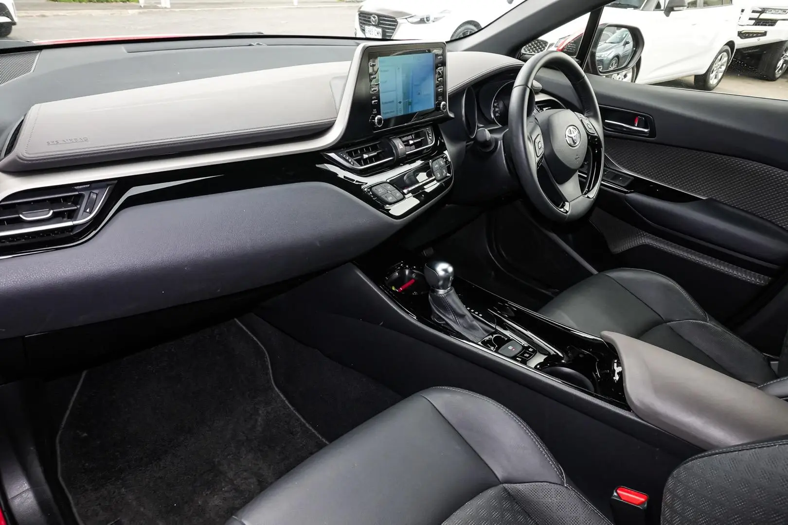 2021 Toyota C-HR Gallery Image 10