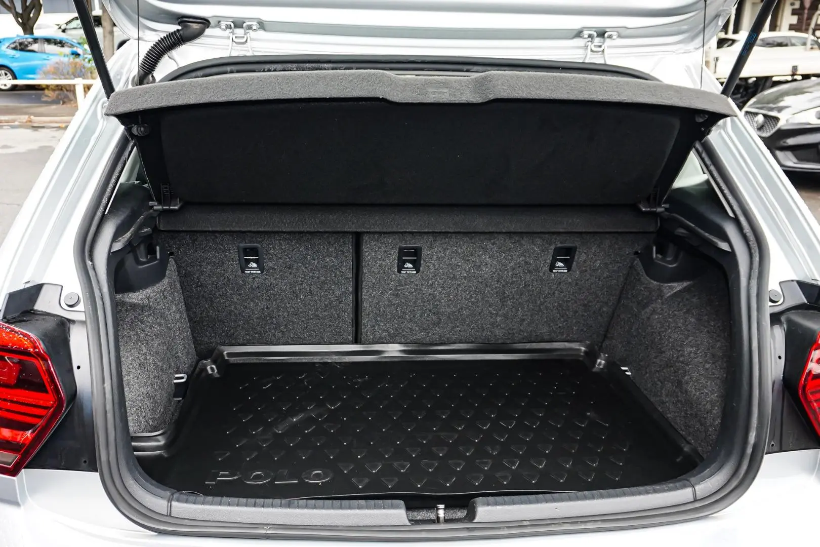 2018 Volkswagen Polo Gallery Image 9