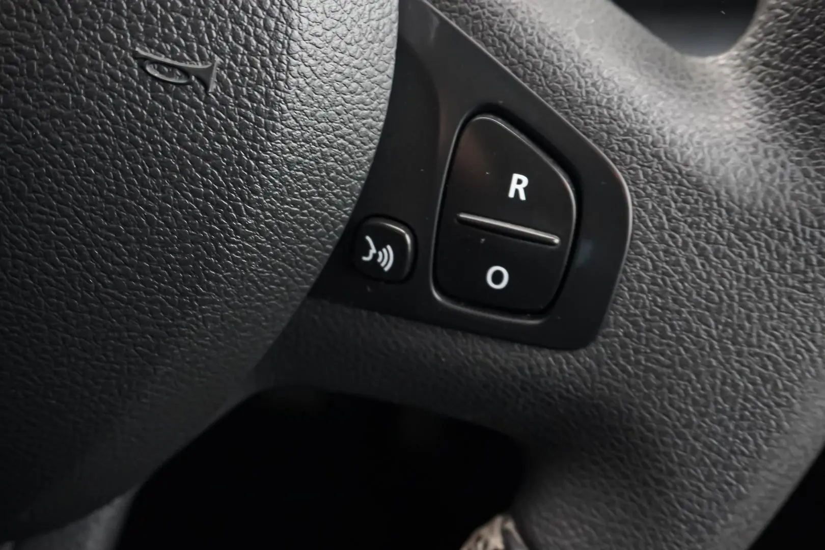 2022 Renault Trafic Gallery Image 22