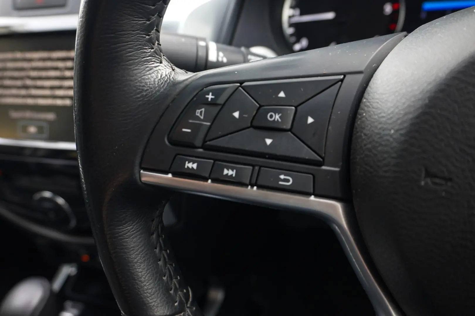 2023 Nissan Navara Gallery Image 24