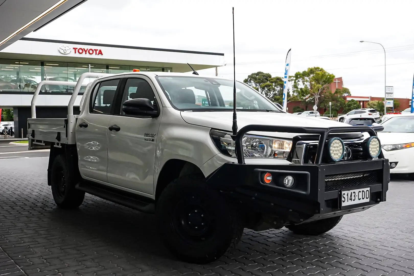 2019 Toyota Hilux Gallery Image 2