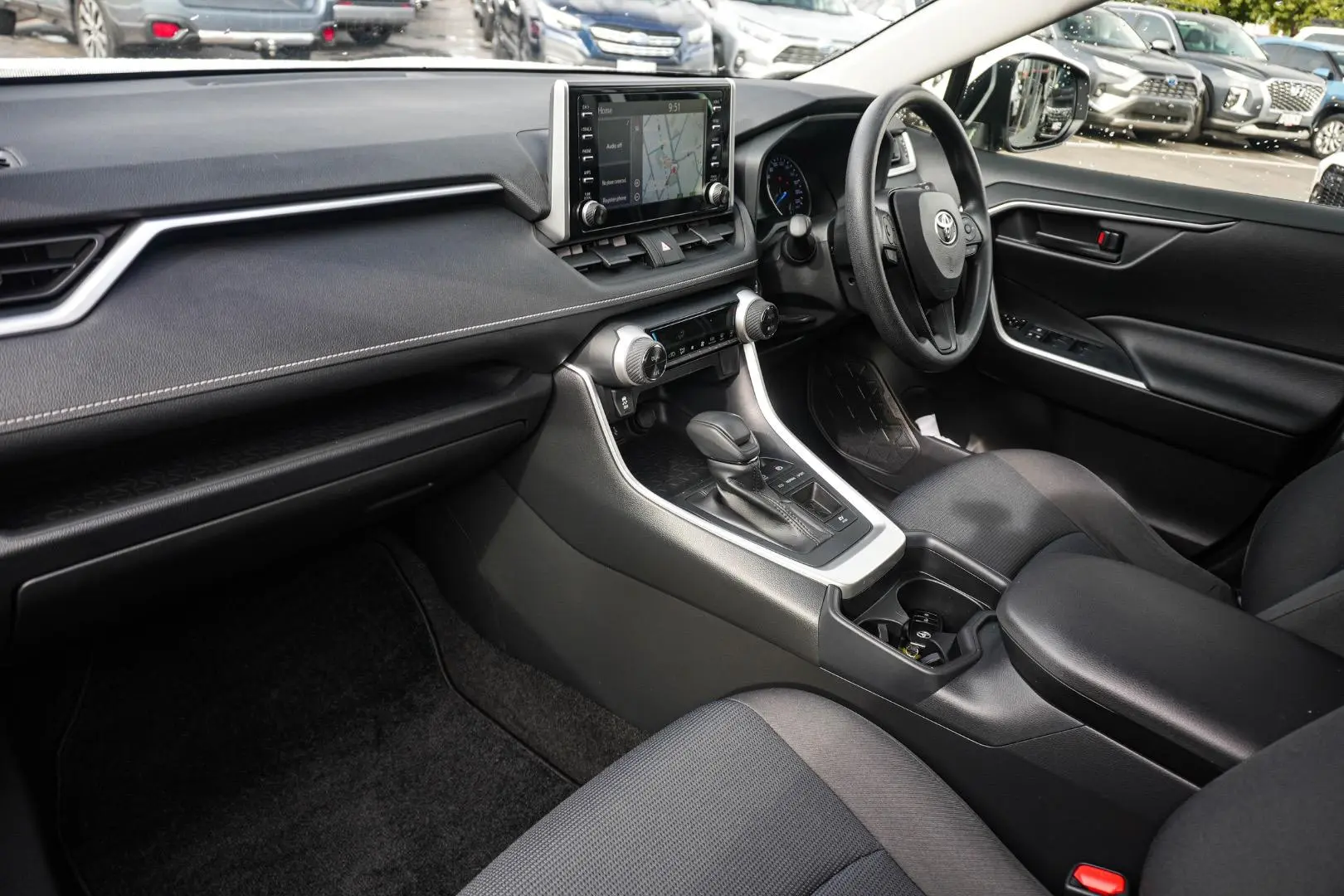 2020 Toyota RAV4 Gallery Image 10