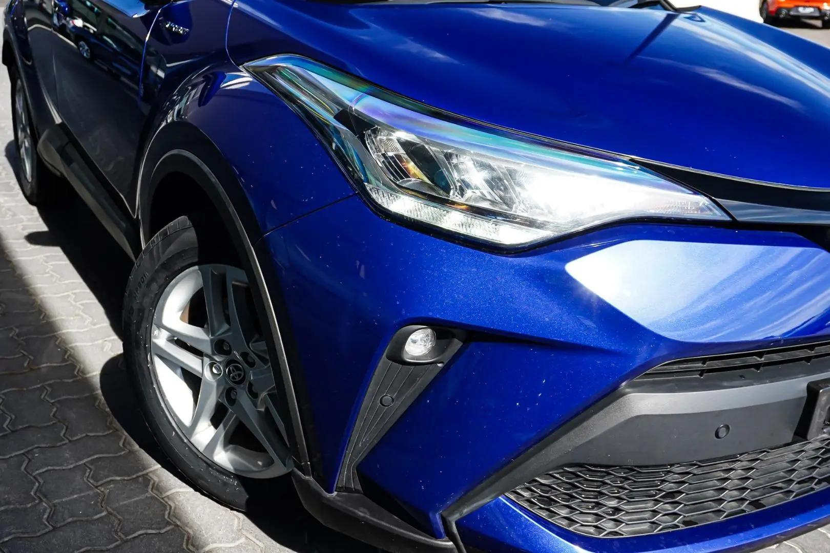 2023 Toyota C-HR Gallery Image 11