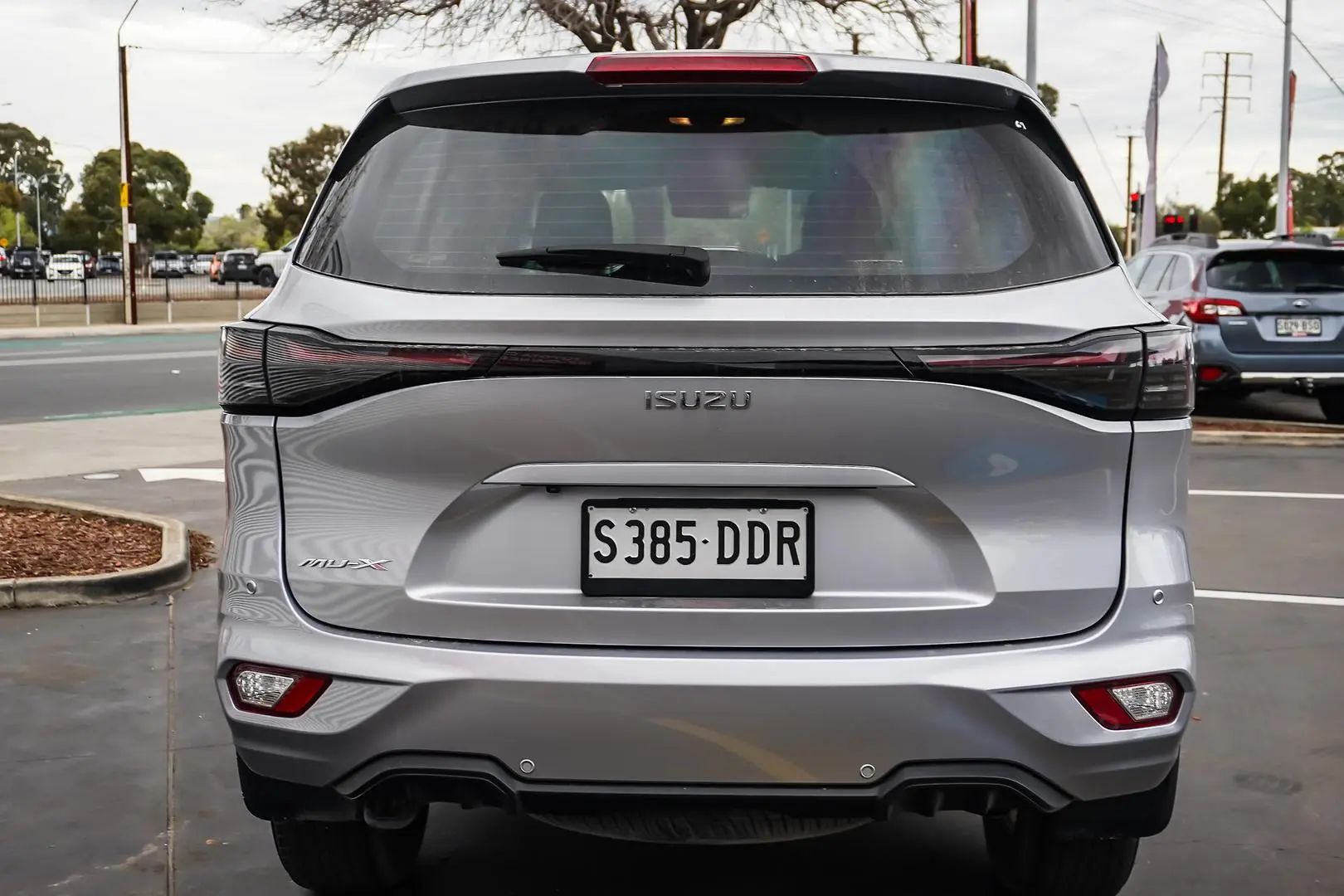 2025 Isuzu MU-X Gallery Image 6