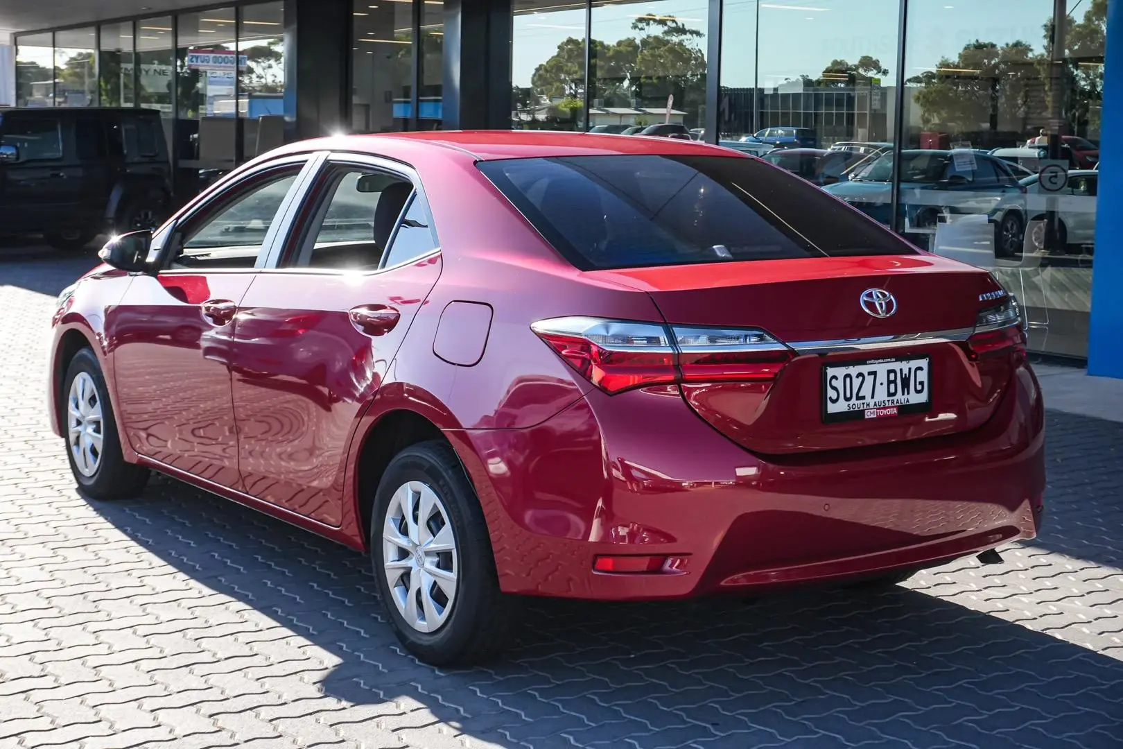 2018 Toyota Corolla Gallery Image 3