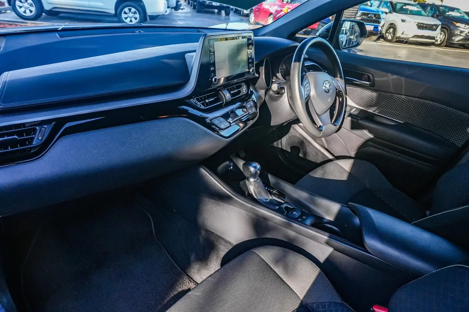 2023 Toyota C-HR Gallery Image 9