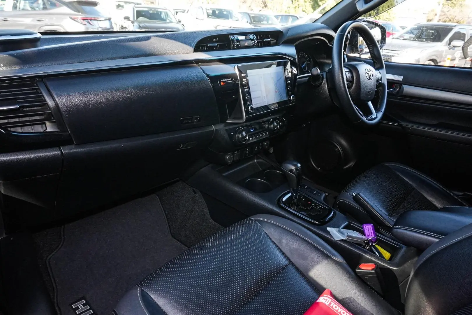 2023 Toyota Hilux Gallery Image 10