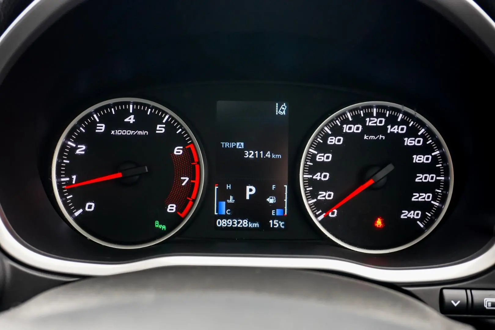 2018 Mitsubishi Eclipse Cross Gallery Image 18