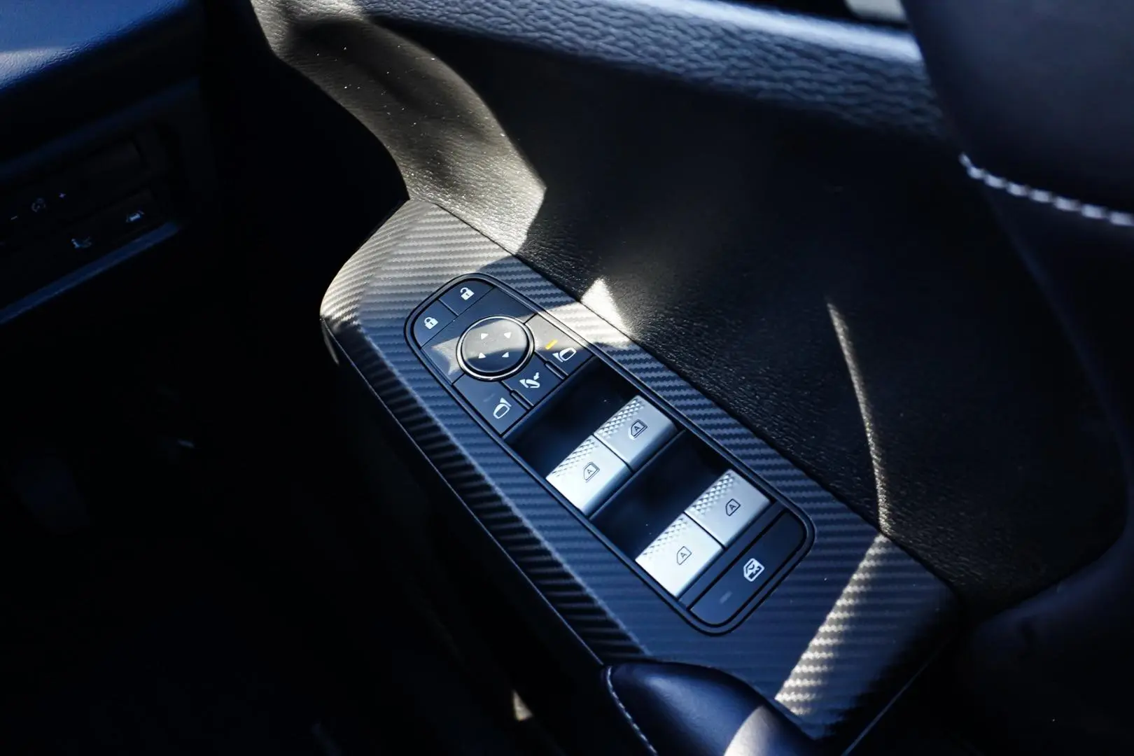 2024 Mitsubishi Outlander Gallery Image 23