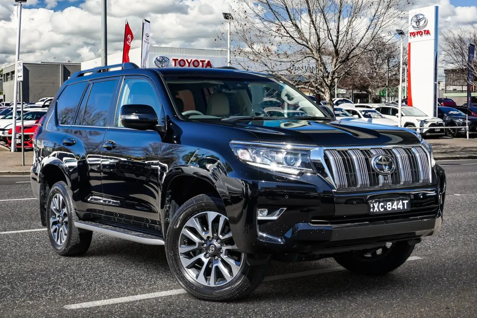 2023 Toyota Landcruiser Prado Image