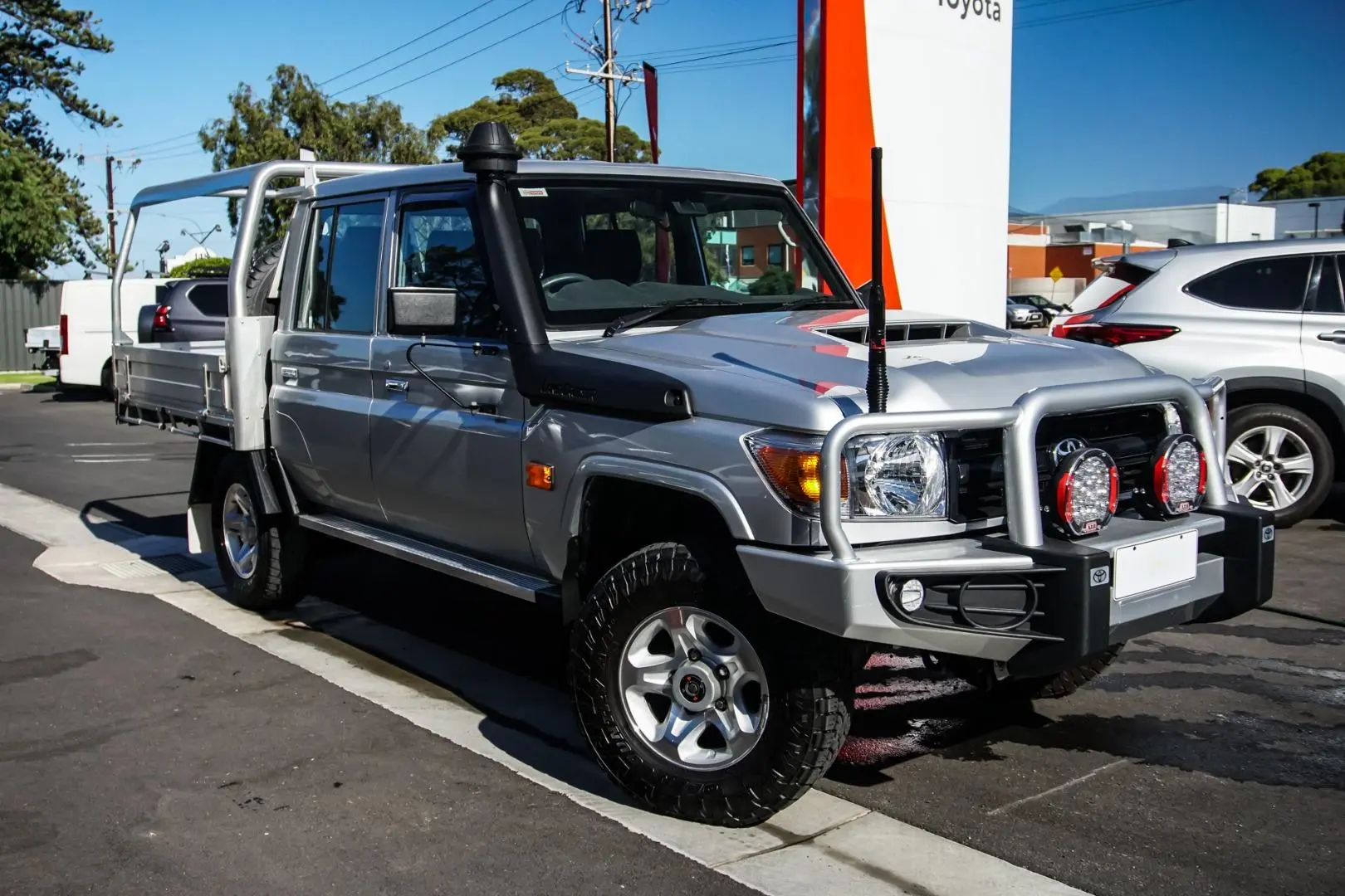 2023 Toyota Landcruiser Gallery Image 1