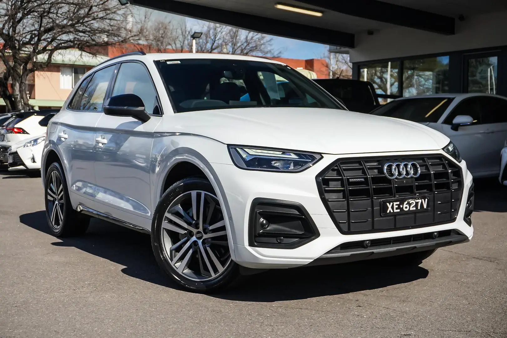 2022 Audi Q5 Gallery Image 2