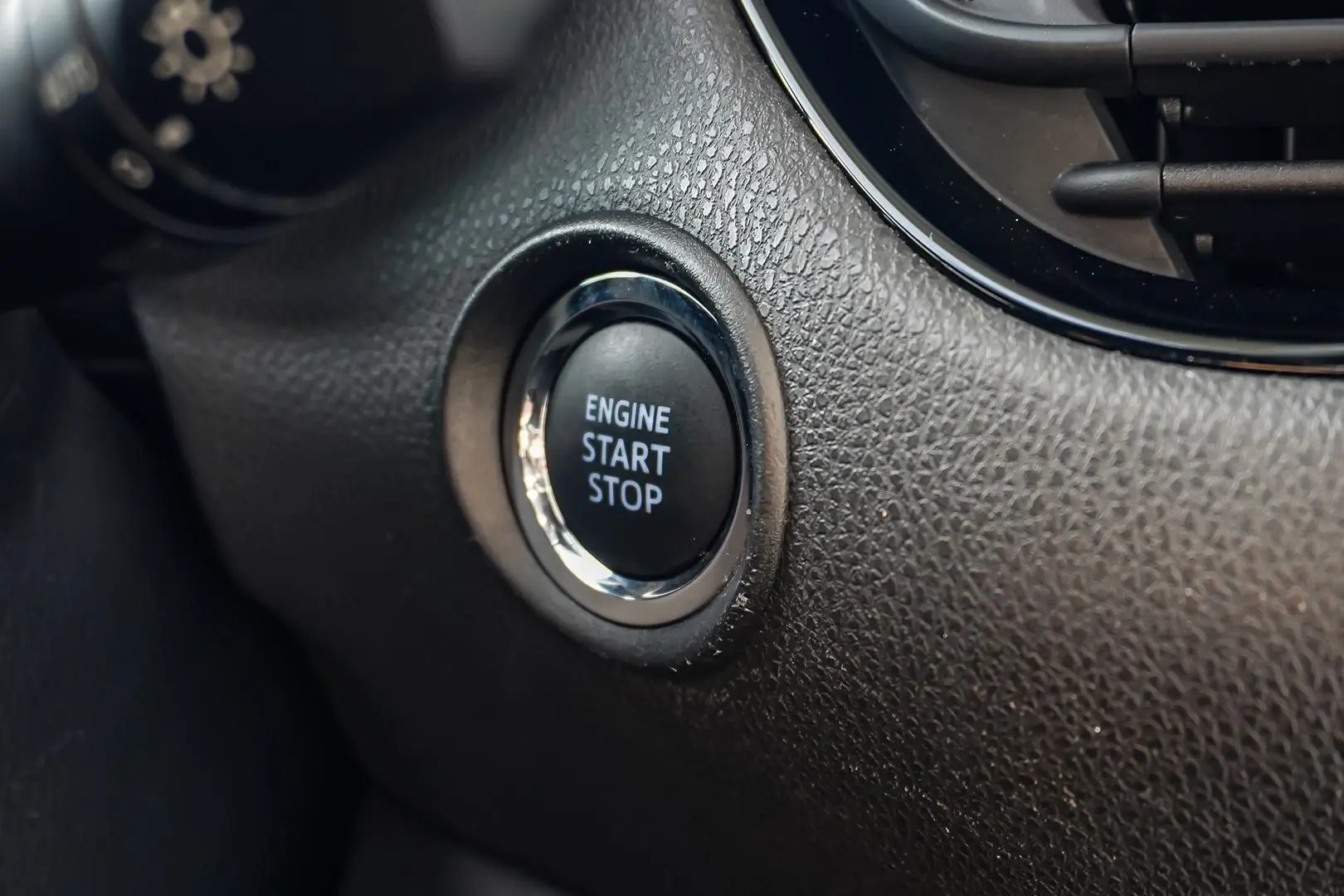 2023 Toyota C-HR Gallery Image 23