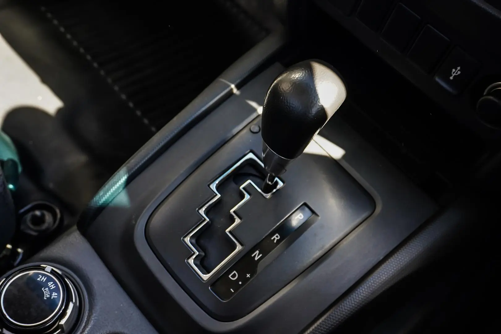 2017 Mitsubishi Triton Gallery Image 15