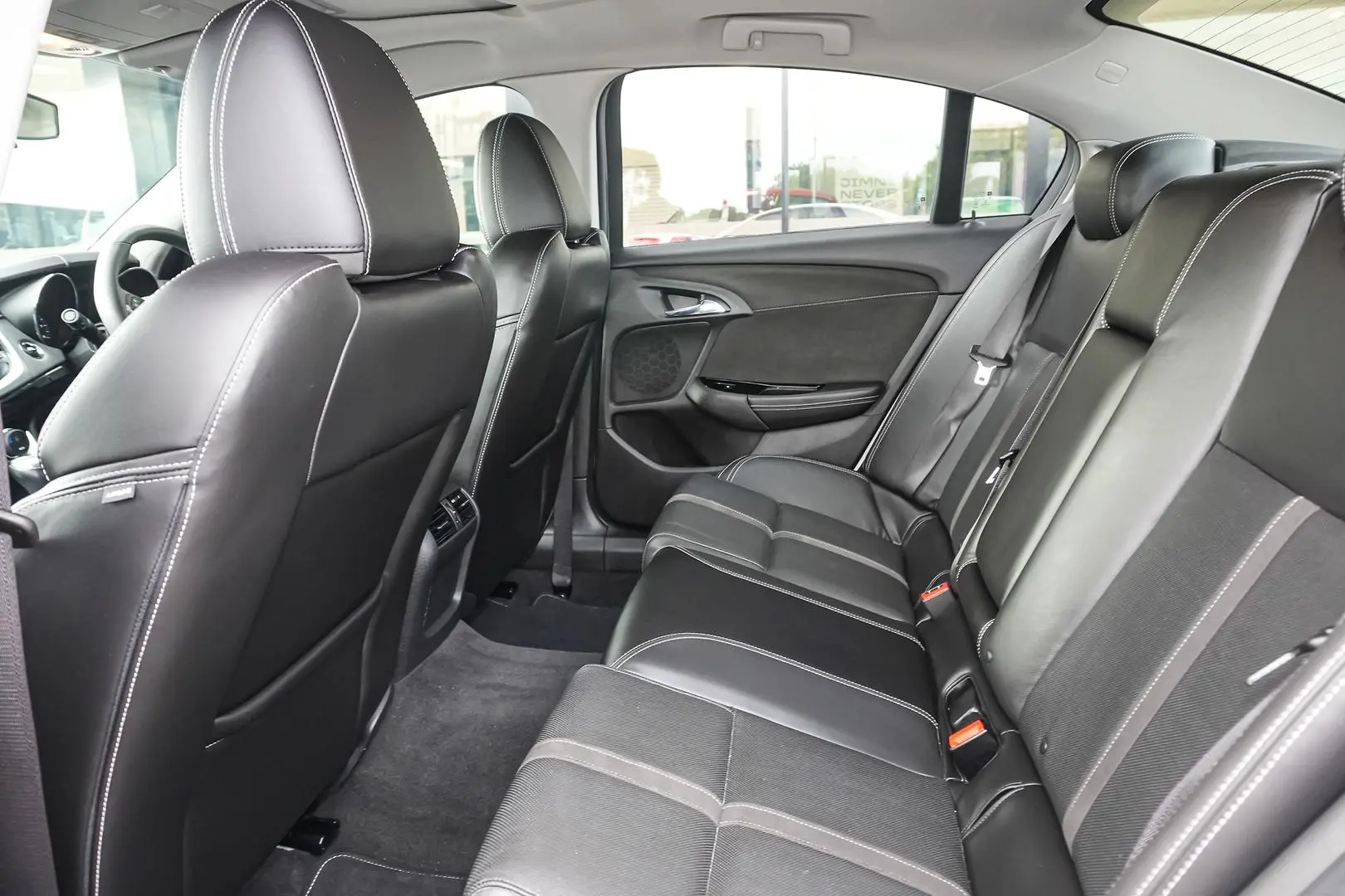 2017 Holden Commodore Gallery Image 10