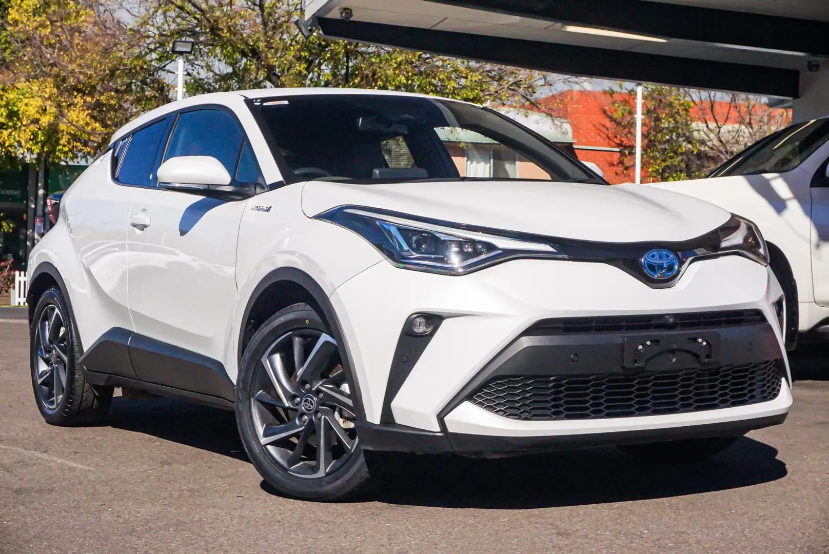 2023 Toyota C-HR Gallery Image 1